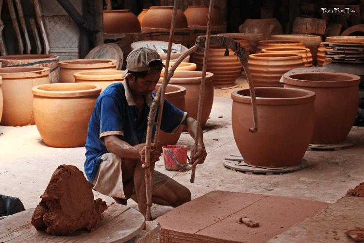 Split clay into layers