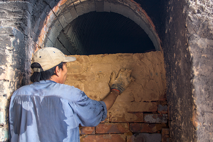 Sealing door of kiln